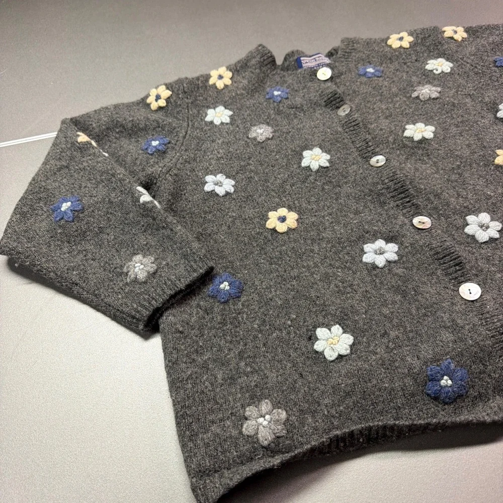 Newton Trading Co 100% Wool Floral Embroidered Cardigan Sweater Gray 1X Vintage